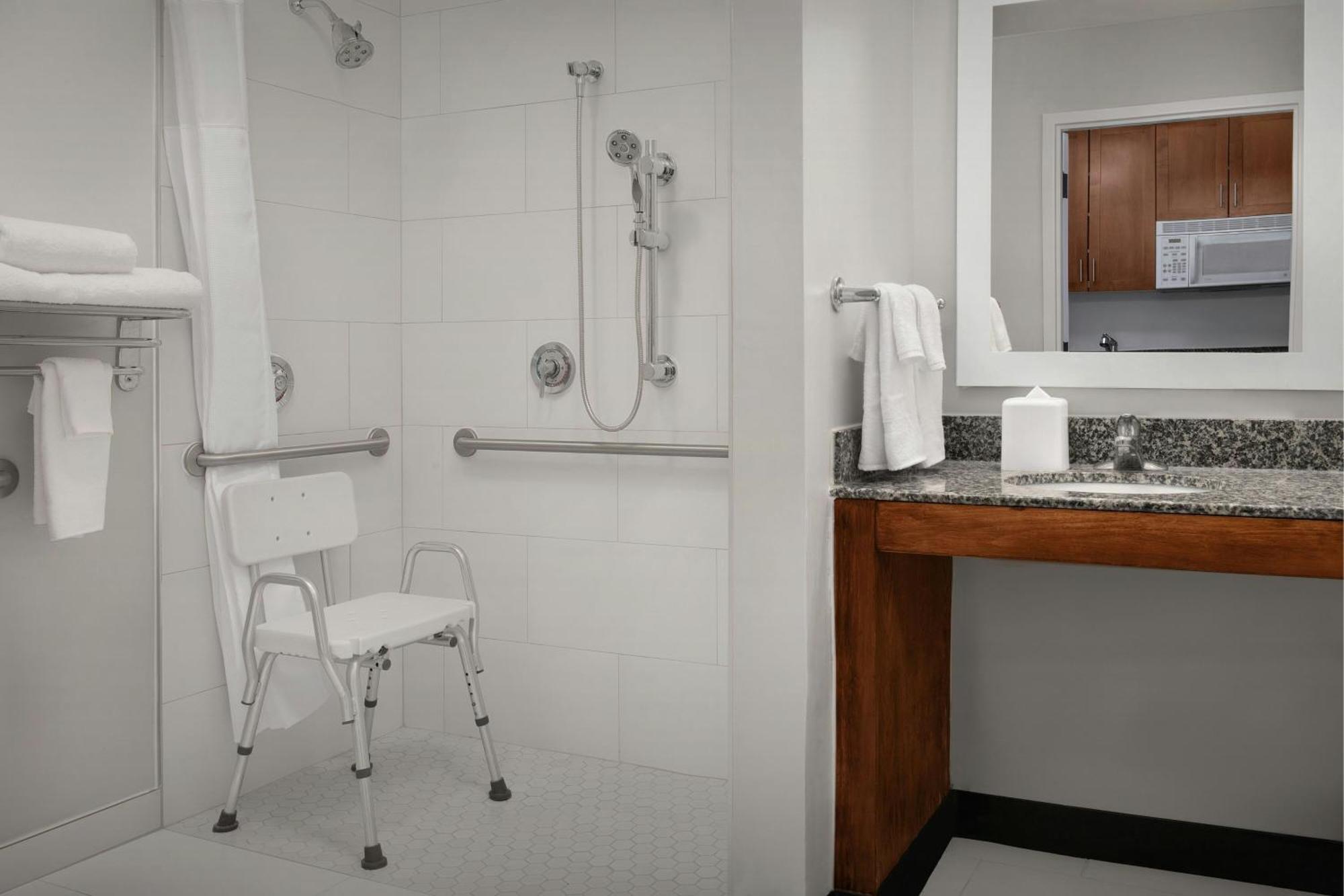 Towneplace Suites Suffolk Chesapeake Bagian luar foto