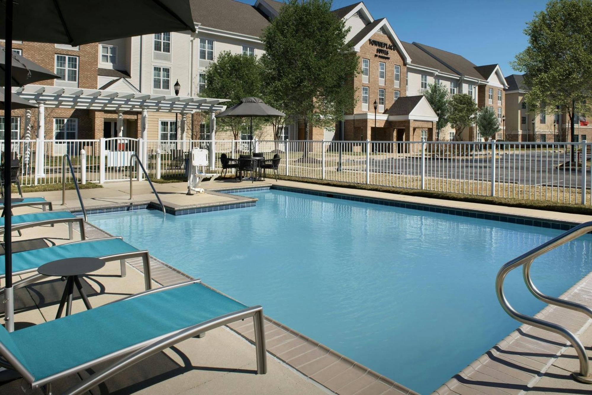 Towneplace Suites Suffolk Chesapeake Bagian luar foto